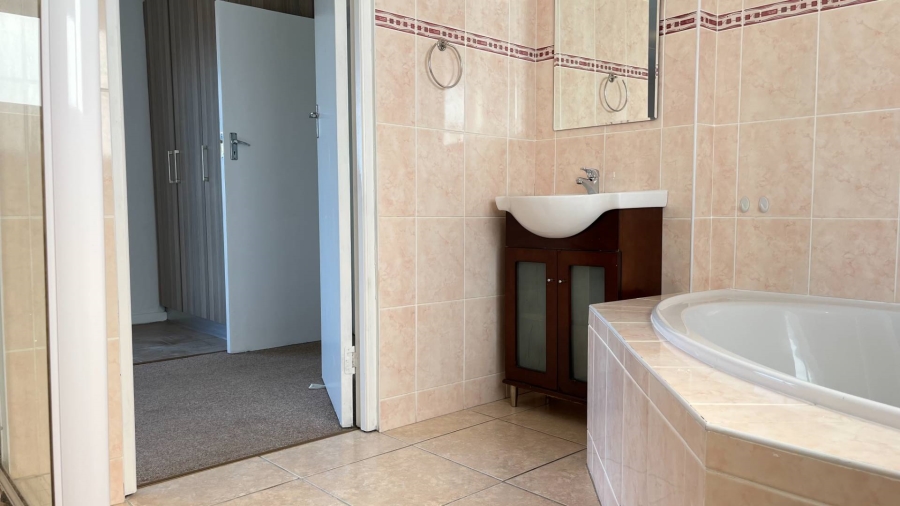 4 Bedroom Property for Sale in Dana Bay Western Cape